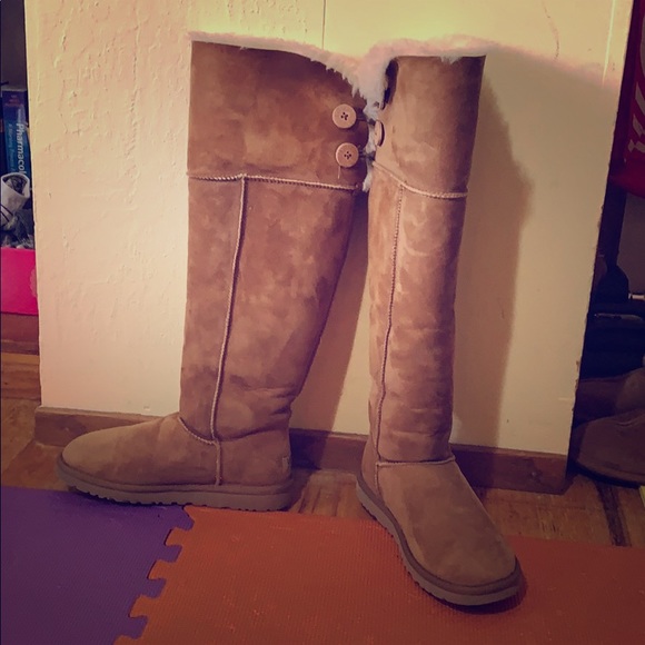 UGG Shoes - Knee high UGGS rare